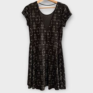Urban Outfitters Kimchi Blue black & white nylon spandex Fit & Flare Mini Dress